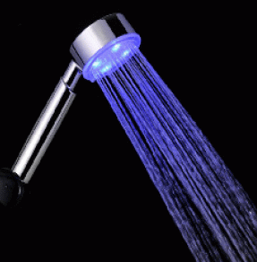 Le pommeau de douche LED pour une salle de bain design