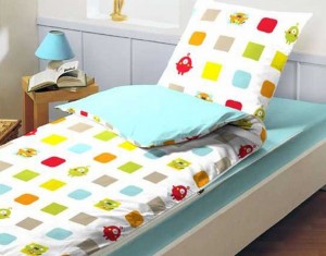 couette zip sur les cotés motifs monstres