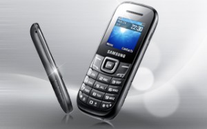 Téléphone mobile double SIM Samsung E1202